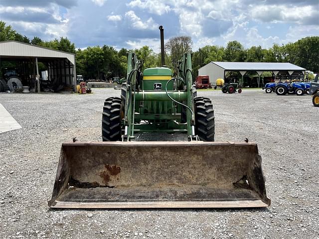 Image of John Deere 2940 equipment image 2