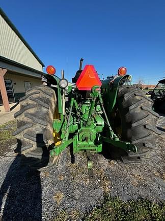 Image of John Deere 2940 equipment image 2