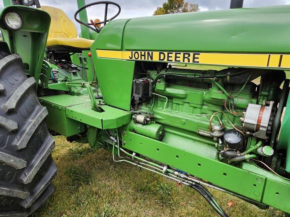 Image of John Deere 2940 equipment image 4