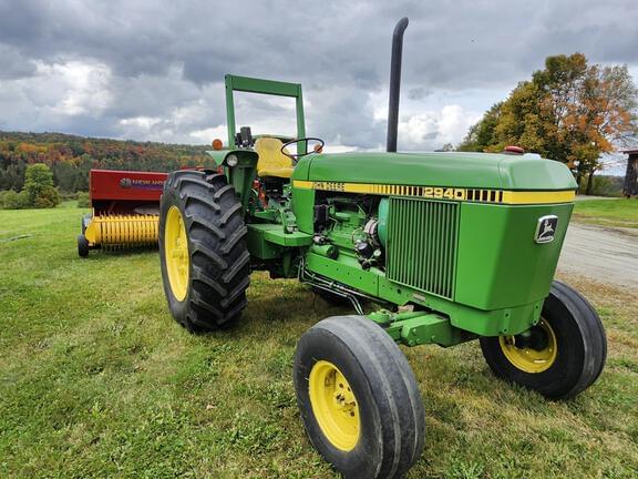 Image of John Deere 2940 equipment image 3