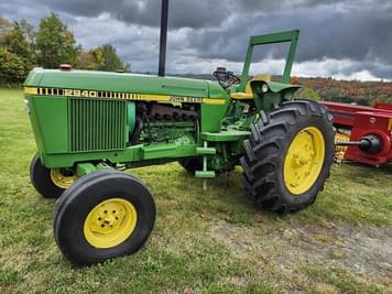 Main image John Deere 2940