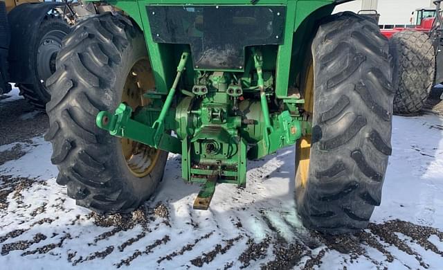 Image of John Deere 2940 equipment image 3