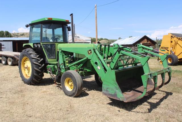 Image of John Deere 2940 equipment image 4