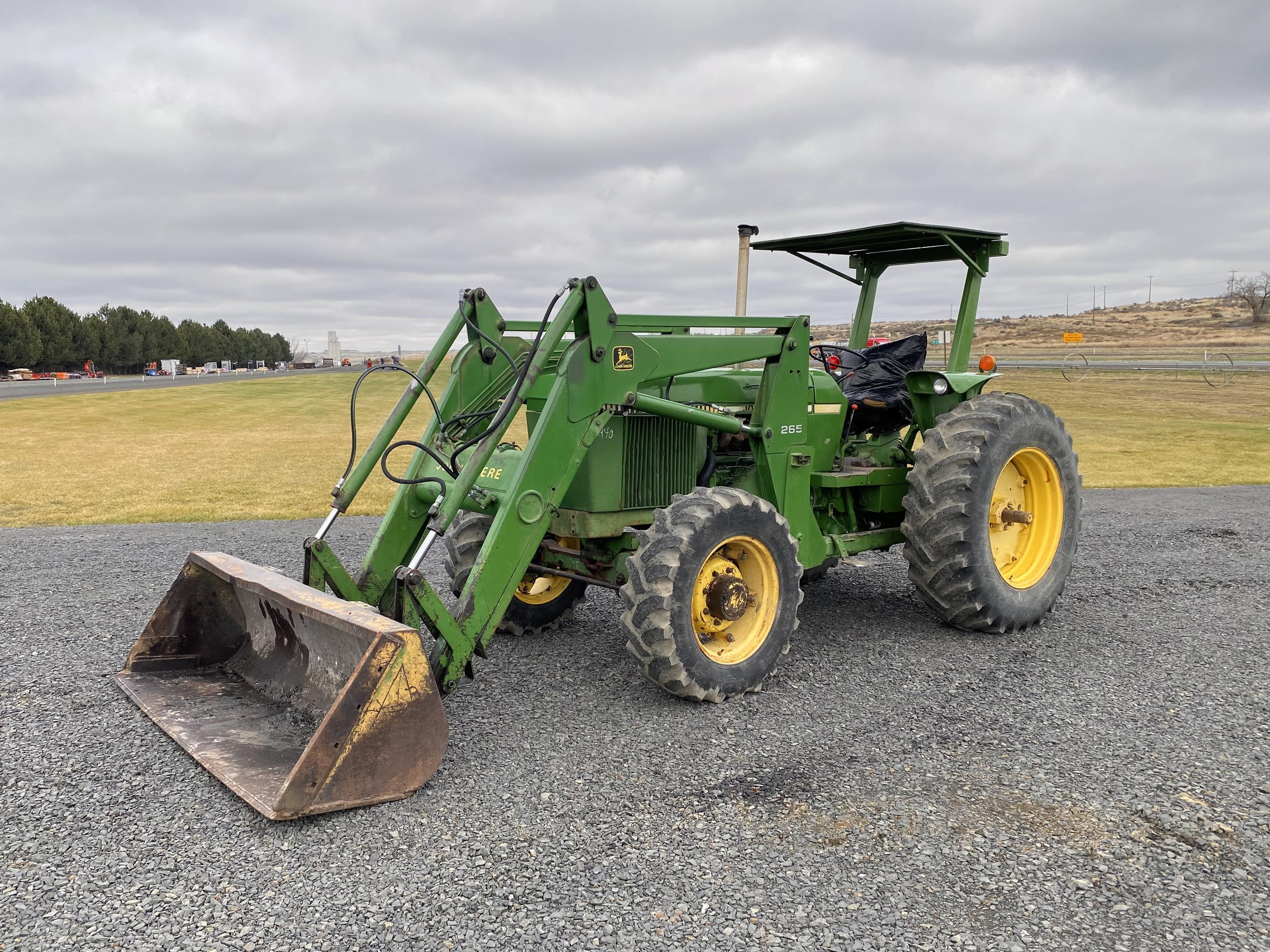 Main image John Deere 2940