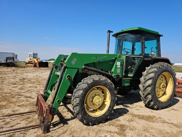 Image of John Deere 3140 equipment image 1