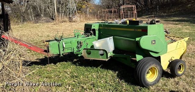 Image of John Deere 347 equipment image 4