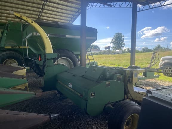 Image of John Deere 3960 Primary image