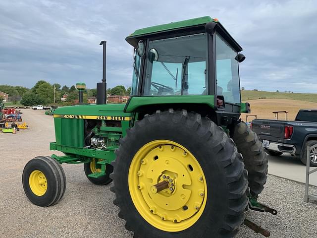 Image of John Deere 4040 equipment image 4