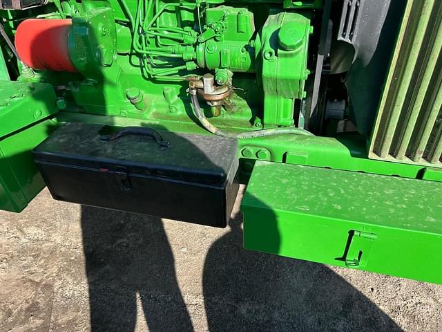 Image of John Deere 4040 equipment image 4