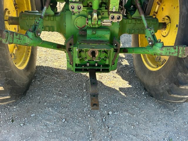 Image of John Deere 4040 equipment image 4
