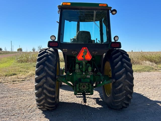 Image of John Deere 4040 equipment image 3