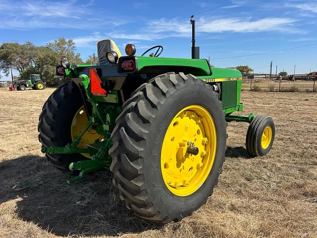 Image of John Deere 4040 equipment image 2