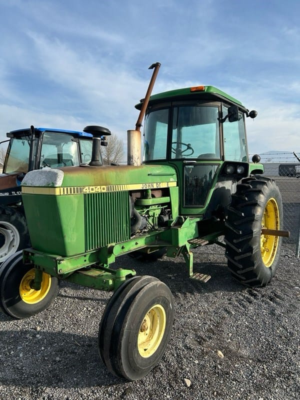 1982 John Deere 4040 Equipment Image0