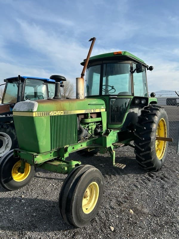 Image of John Deere 4040 Primary image