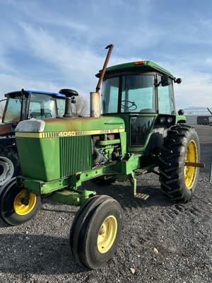 1982 John Deere 4040 Image
