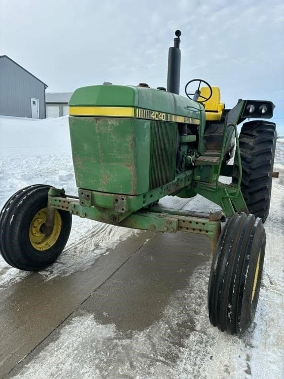 Image of John Deere 4040 equipment image 3