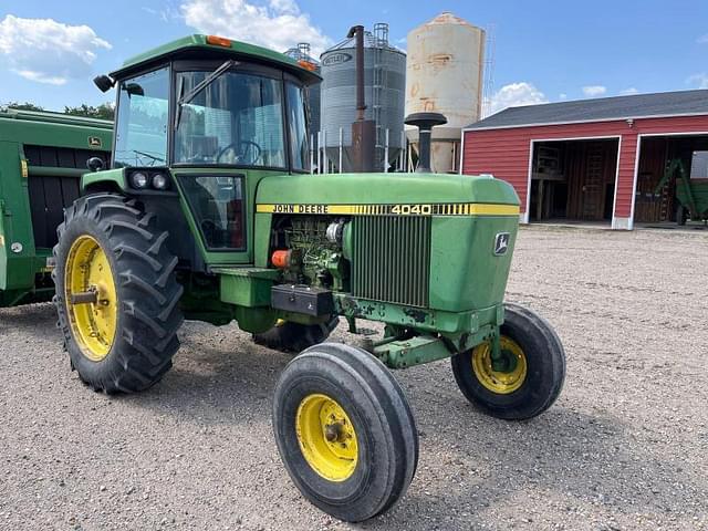 Image of John Deere 4040 equipment image 3