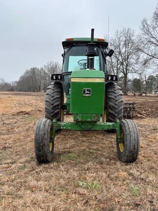 Image of John Deere 4240 equipment image 1