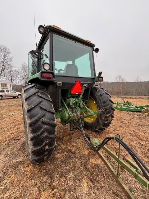 Image of John Deere 4240 Image 0