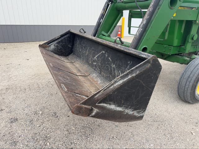 Image of John Deere 4240 equipment image 1