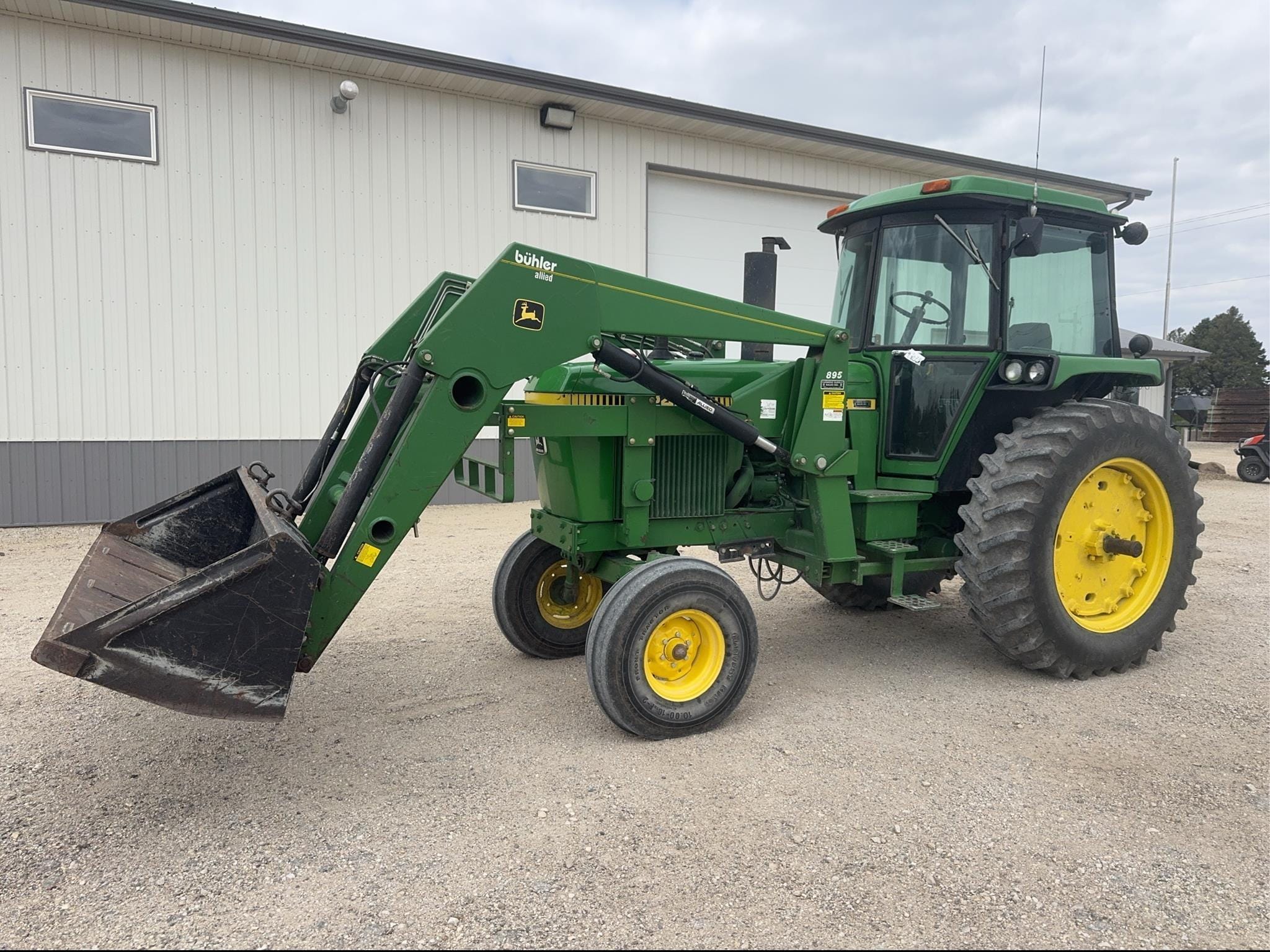 1982 John Deere 4240 Equipment Image0