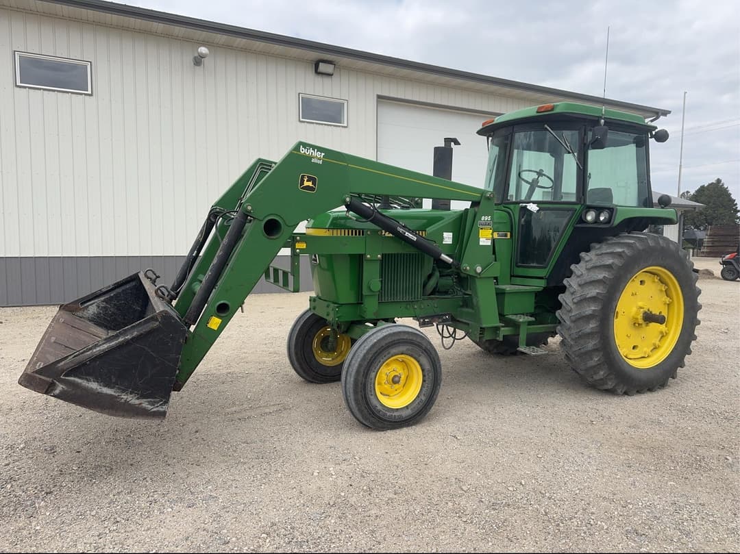 Image of John Deere 4240 Primary image