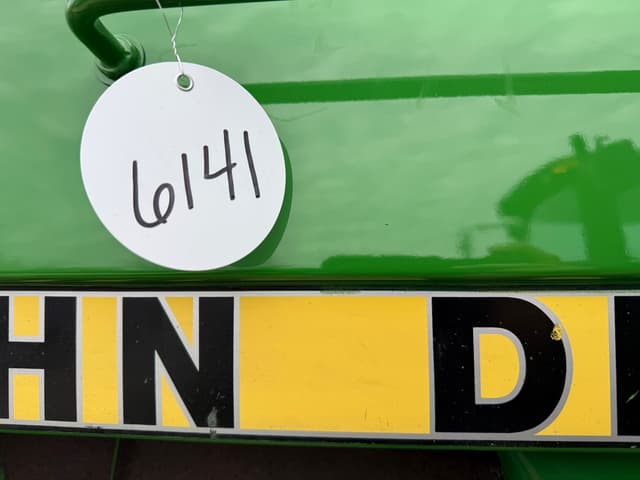 Image of John Deere 4240 equipment image 4