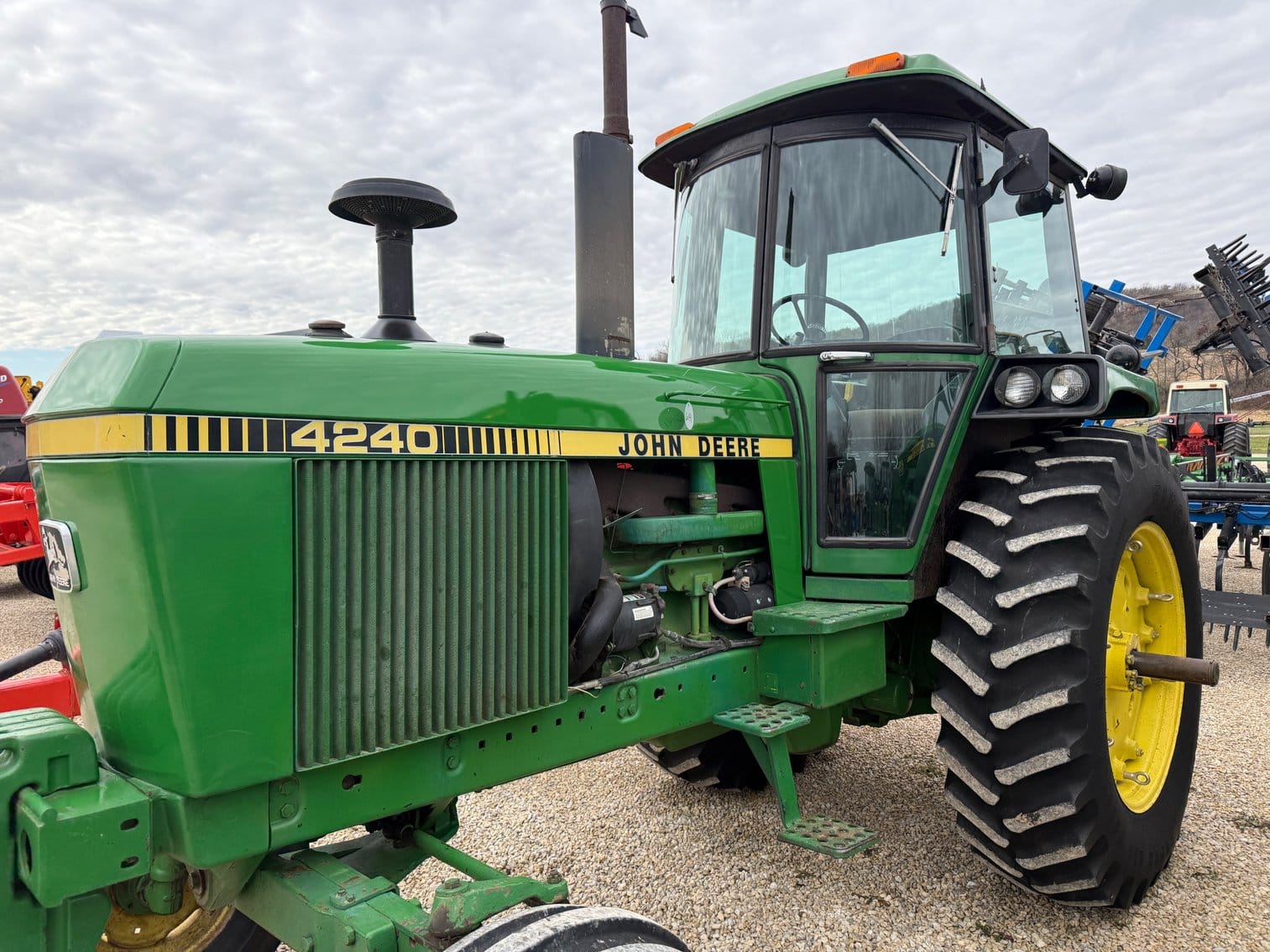 1982 John Deere 4240 Equipment Image0