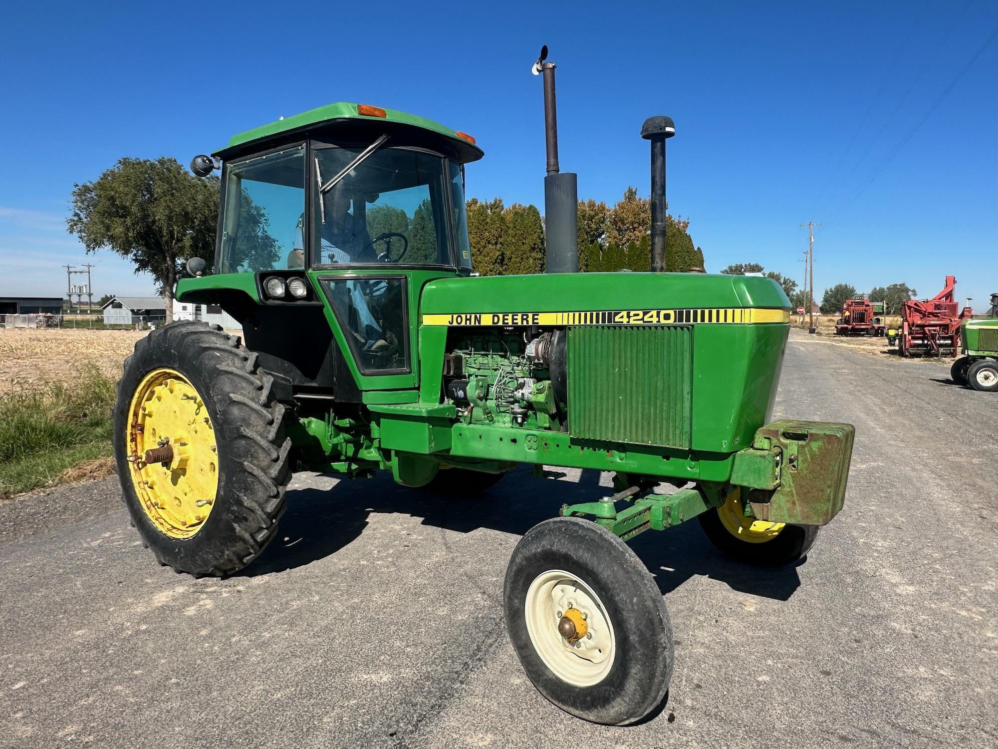 Main image John Deere 4240