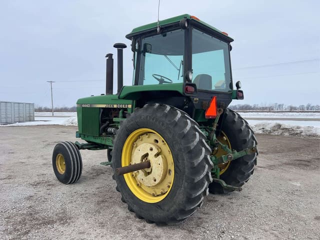 Image of John Deere 4440 equipment image 2