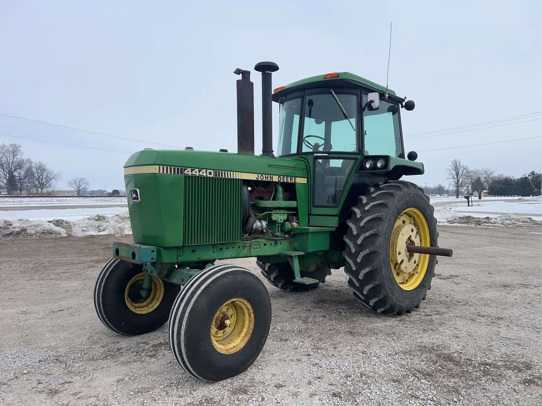 Image of John Deere 4440 Primary image