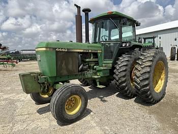 1982 John Deere 4440 Equipment Image0