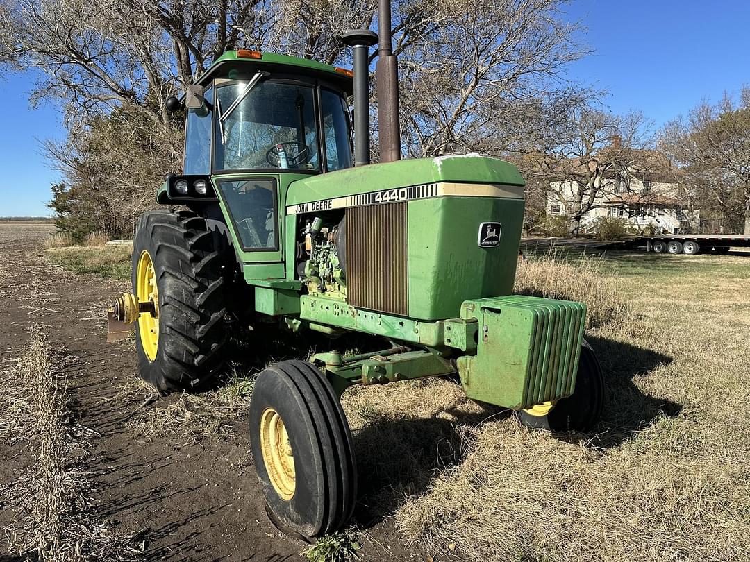 Image of John Deere 4440 Primary image