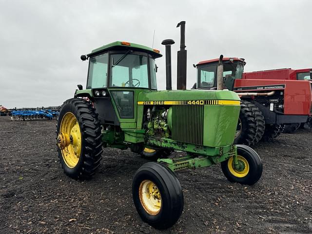 Image of John Deere 4440 equipment image 2