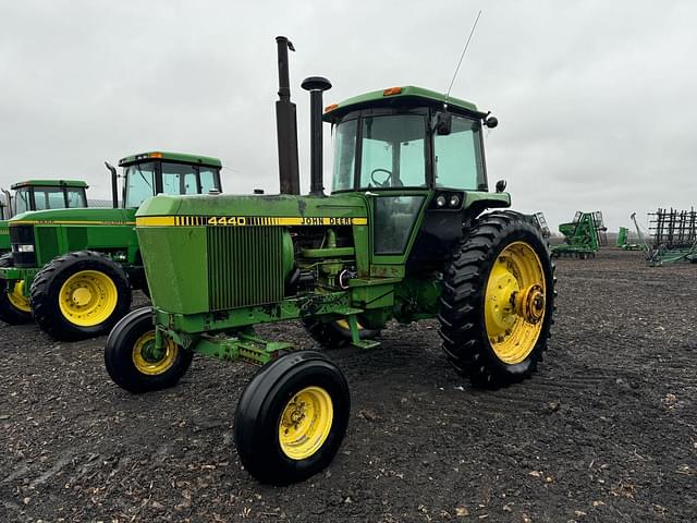 Image of John Deere 4440 equipment image 1