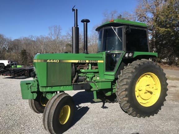 Main image John Deere 4440