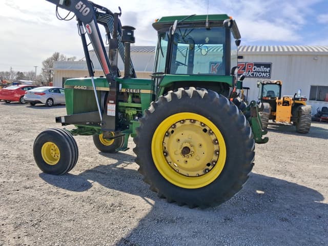 Image of John Deere 4440 equipment image 4