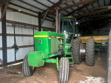 Main image John Deere 4440