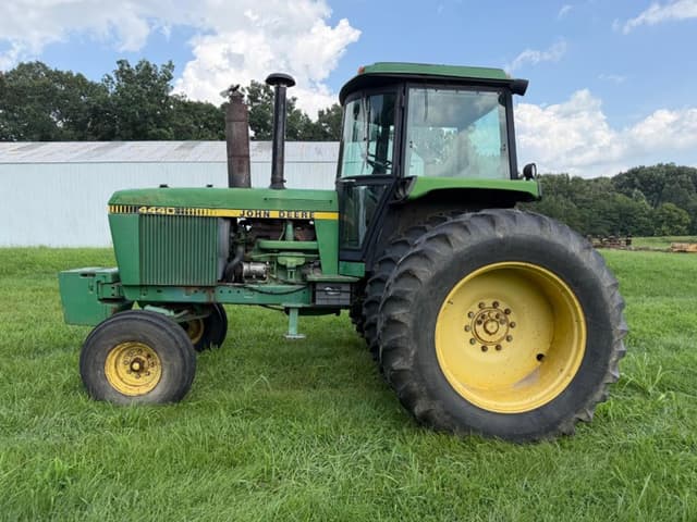 Image of John Deere 4440 equipment image 3