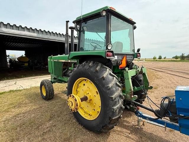 Image of John Deere 4440 equipment image 2
