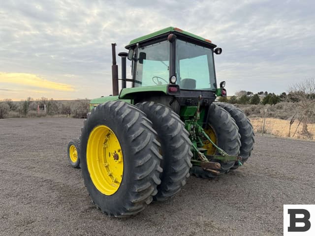 Image of John Deere 4440 equipment image 3