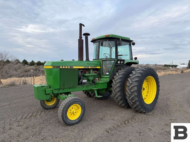 Image of John Deere 4440 equipment image 2