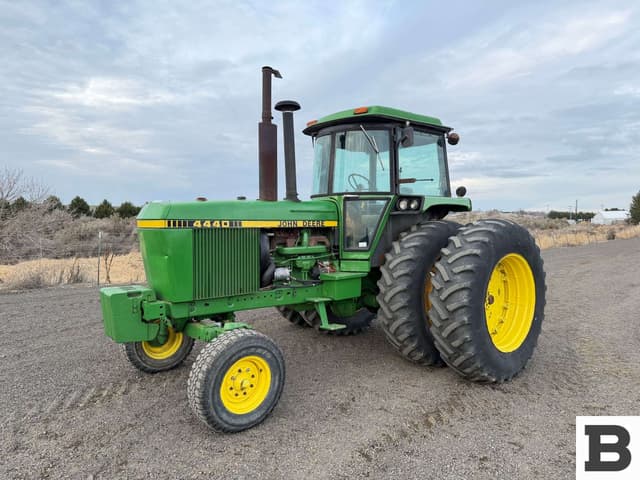 Image of John Deere 4440 equipment image 1