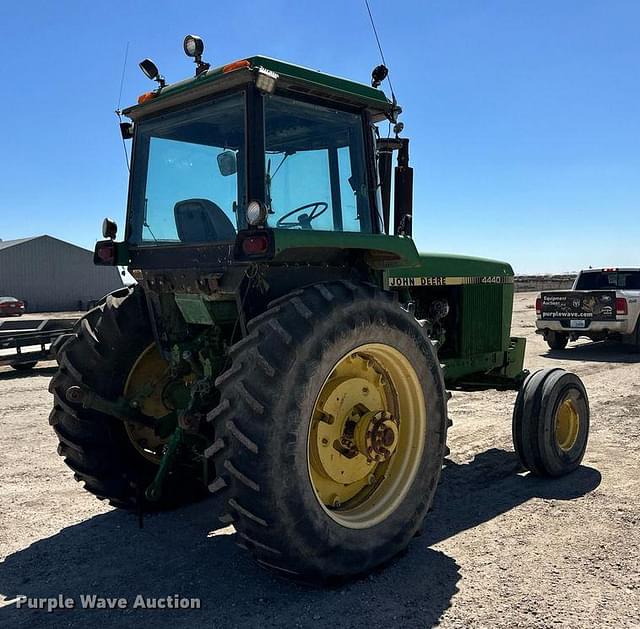 Image of John Deere 4440 equipment image 4