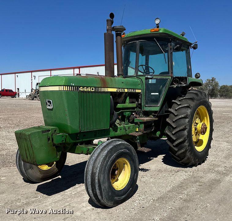 Image of John Deere 4440 Primary image