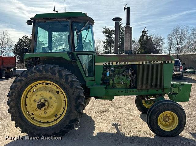 Image of John Deere 4440 equipment image 3