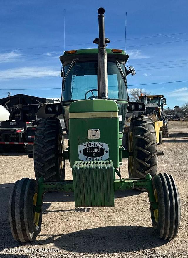 Image of John Deere 4440 equipment image 1