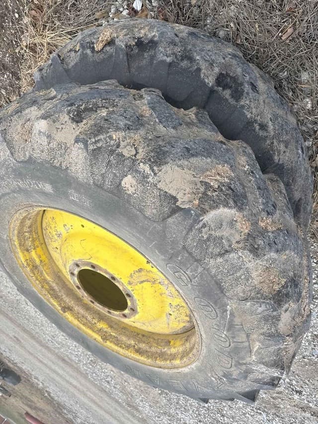 Image of John Deere 4640 equipment image 3