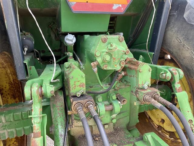 Image of John Deere 4640 equipment image 4