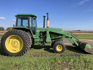 Main image John Deere 4640 8